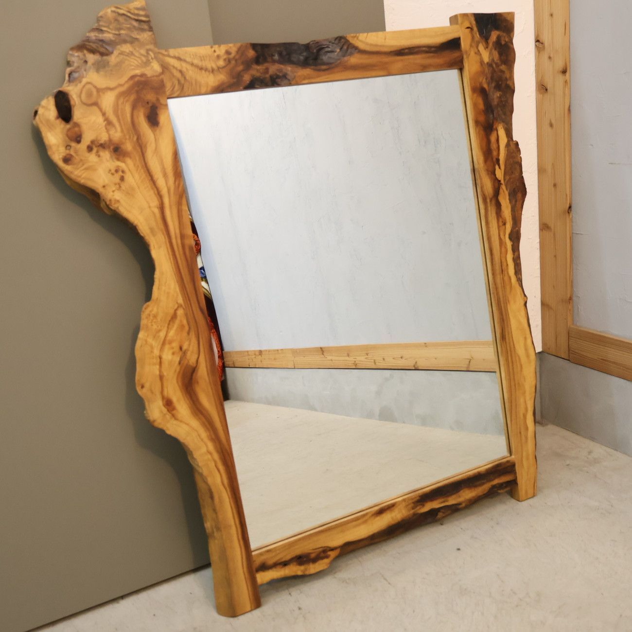 藏工房 レグナテック　オーダー　一点物　赤楠　耳付　無垢板　鏡　ウォール　ミラー LEGNATEC レグナテック 赤楠 アカグス 壁掛けミラー ウォールミラー 鏡