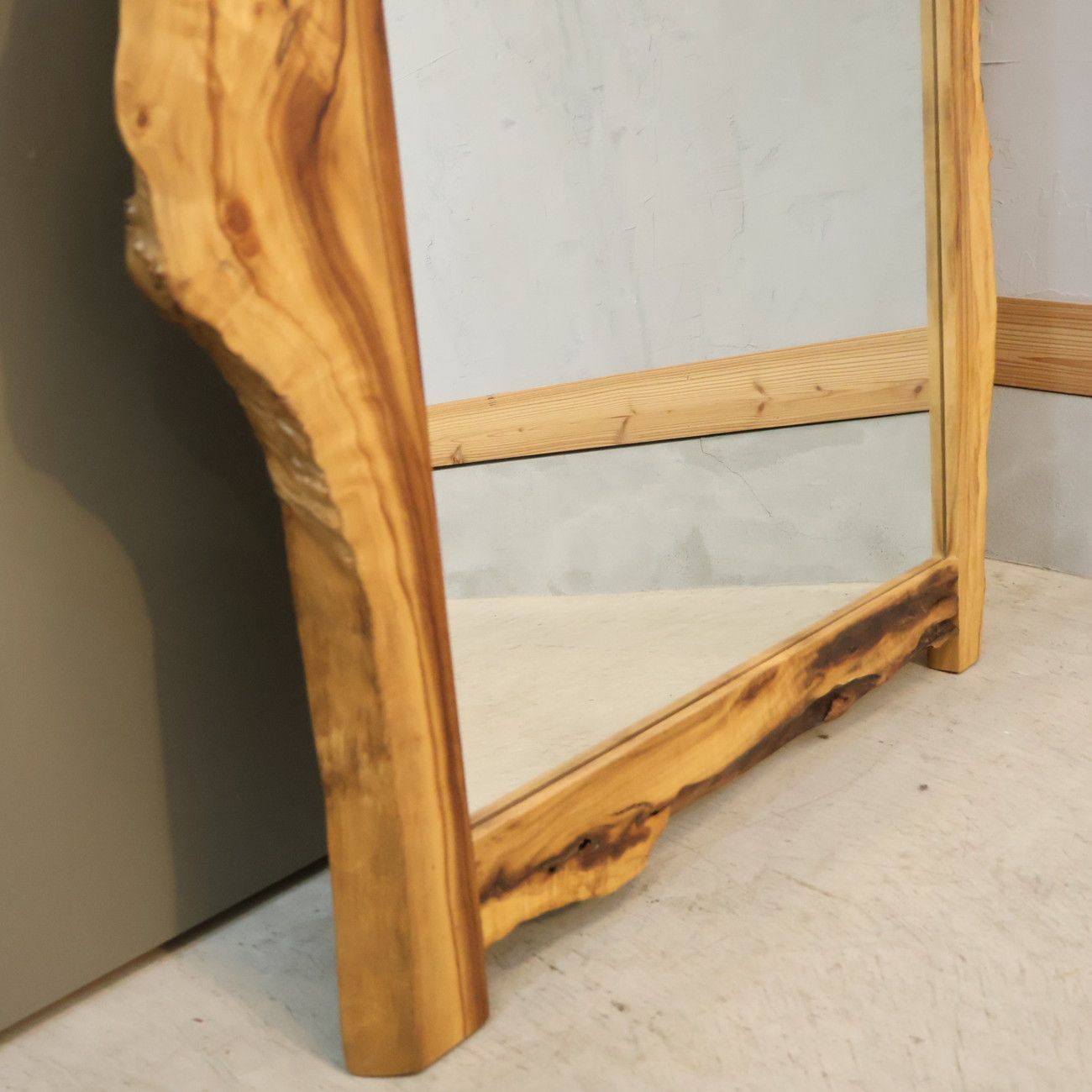 藏工房 レグナテック　オーダー　一点物　赤楠　耳付　無垢板　鏡　ウォール　ミラー 藏工房 レグナテック オーダー 一点物 赤楠 耳付 無垢板 鏡 ウォール