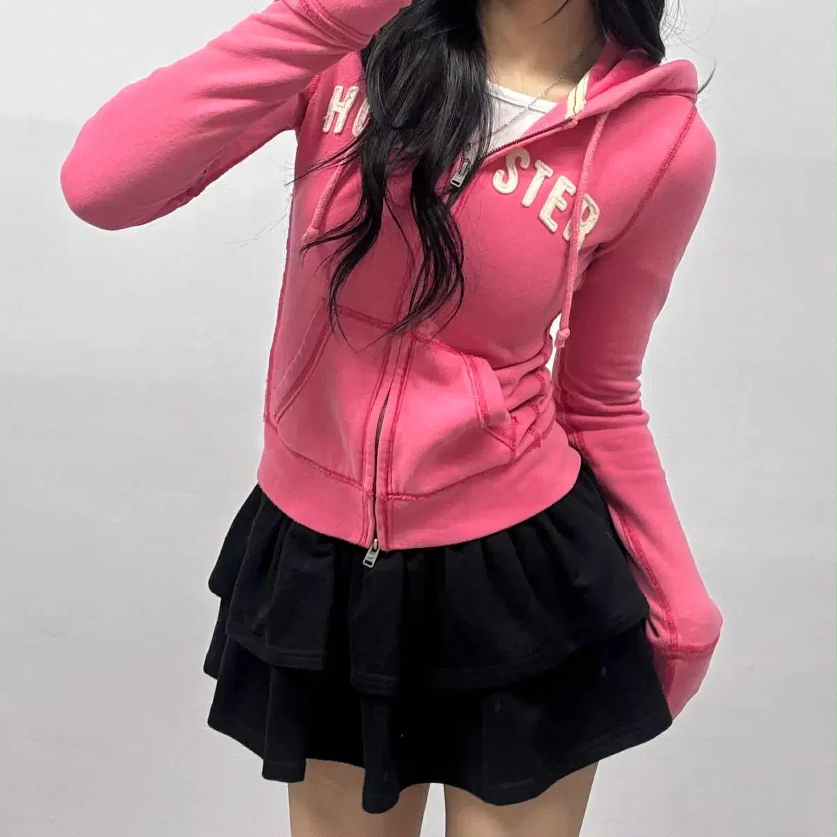 ホリスター y2k 華奢フィット ラブリーヒップ ガールズ フードジップアップ レアジャージ(XS)