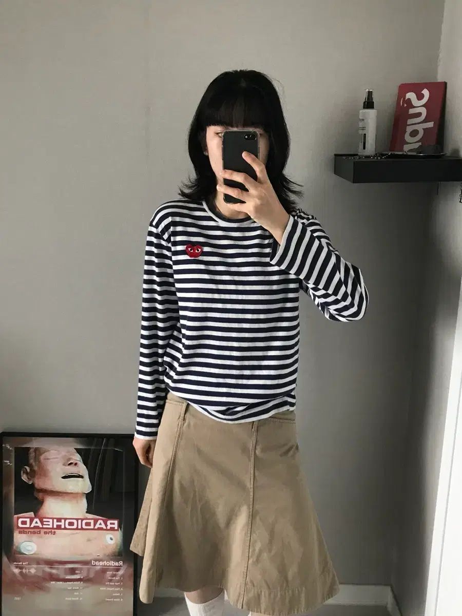 コム デ ギャルソン レッド ワッペン ストライプ ネイビー 長袖Tシャツ AZ-T 010