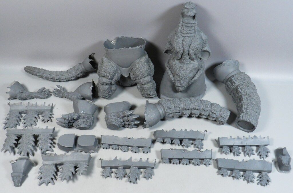 海洋堂 1/350スケールソフビキット 原型 酒井ゆうじ ゴジラ1992 - メルカリ