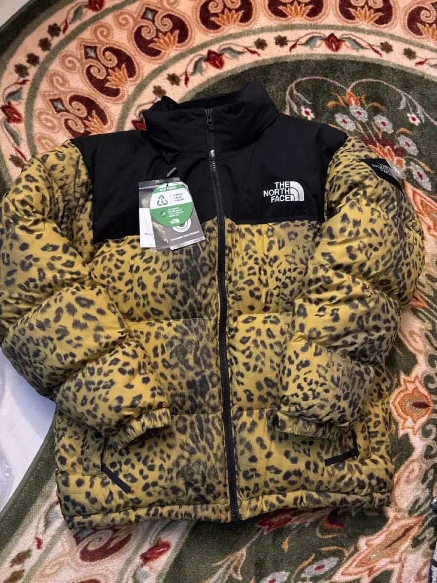 THE NORTH FACE ザノースフェイス ヌプシ ヒョウ柄 レオパード - メルカリ