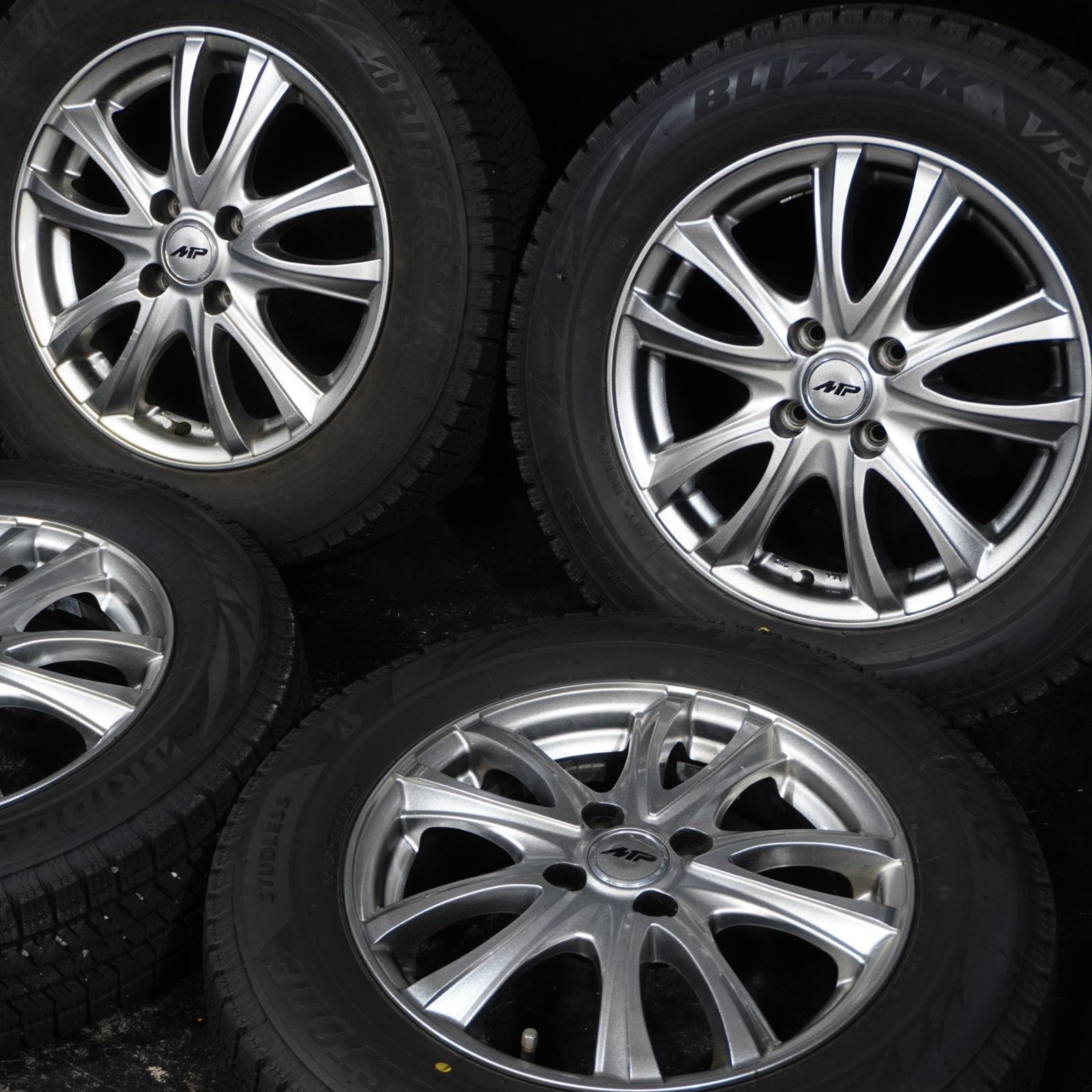 バリ山 ブリヂストン BLIZZAK VRX 2 マツダパーツ 185 65 R 15 5 J 42 100 4 H 4本 スタッドレス デミオ アクア等