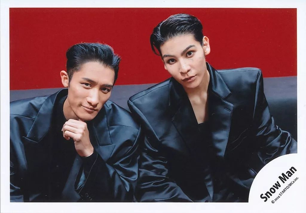 Man 岩本照 ラウール 公式写真 オフショ SnowMan RAYS MVオフショット 岩本照/ラウール 公式写真*1枚 - メルカリ