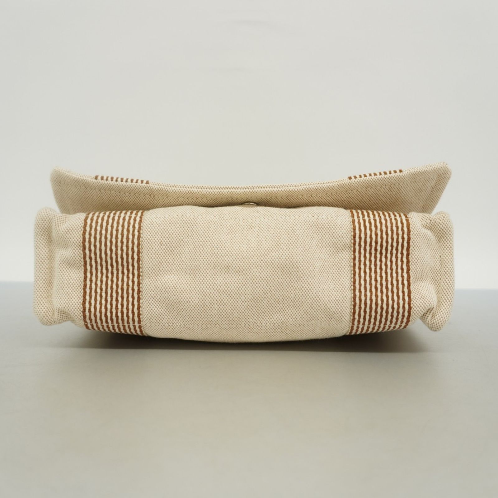 HERMES　ニューフールトゥ　バサスPM　ショルダーバッグ　アイボリー HERMES ニューフールトゥ バサスPM ショルダーバッグ アイボリー