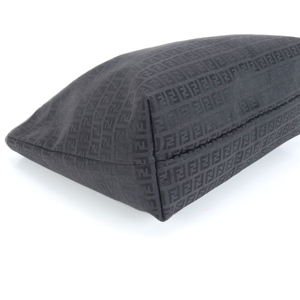 極美品　フェンディ　トートバッグ　ズッキーノ　A4 肩がけ　ブラック　黒 極美品 フェンディ ズッキーノ レザー キャンバス トート バッグ