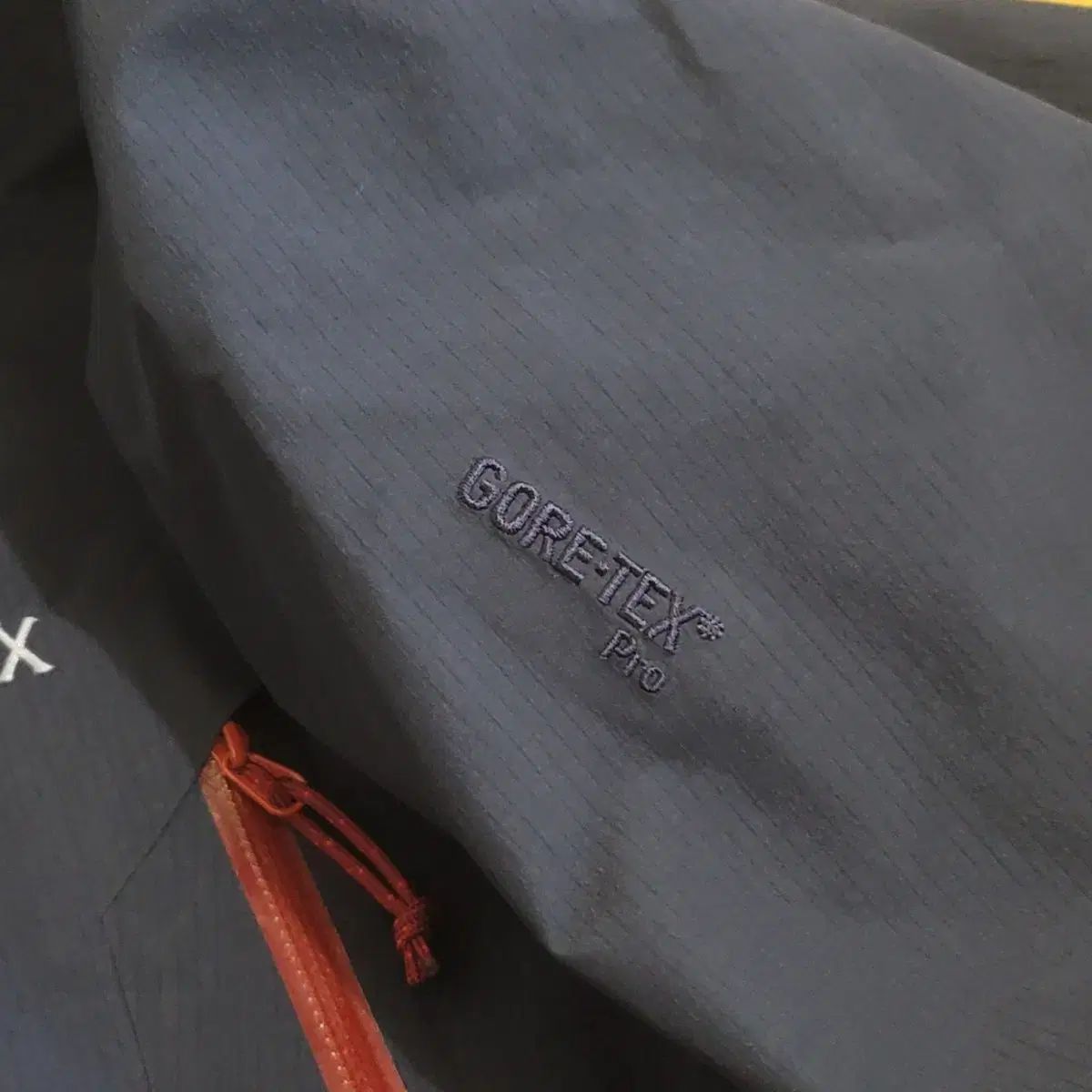 ウィンドブレーカー ジャケット