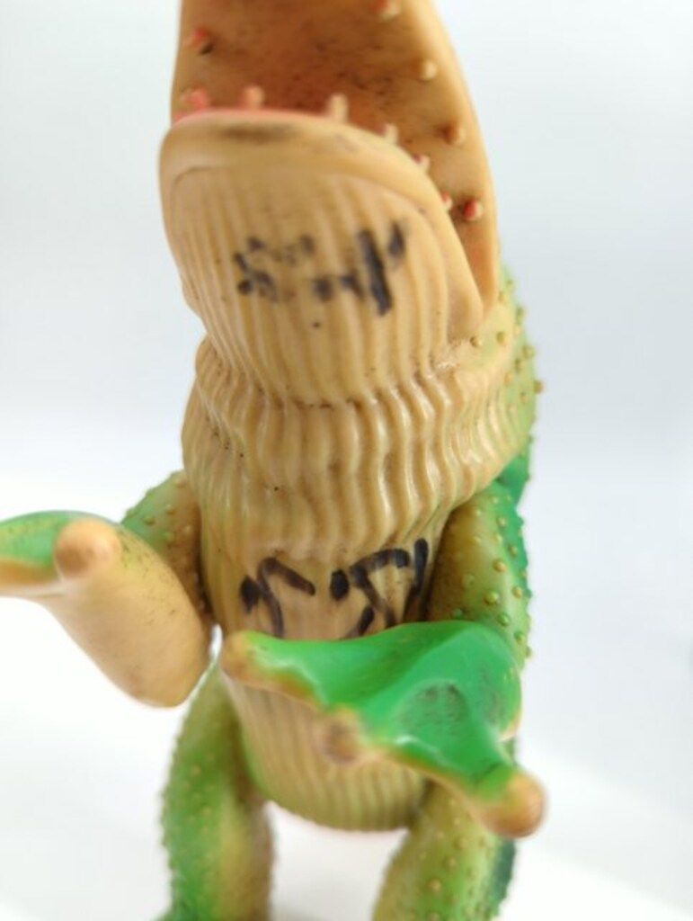 ブルマァク ガマクジラ クリーム成型/緑/赤塗装/黒銀目 - メルカリ