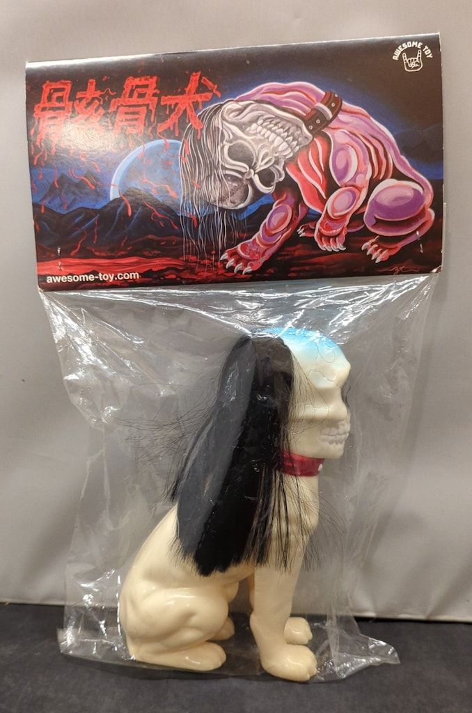 【美品】骸骨犬 人面犬 awesome toy オーサムトイ 蓄光 ソフビ AWESOME TOY 骸骨犬(白成型/水色塗装) - メルカリ