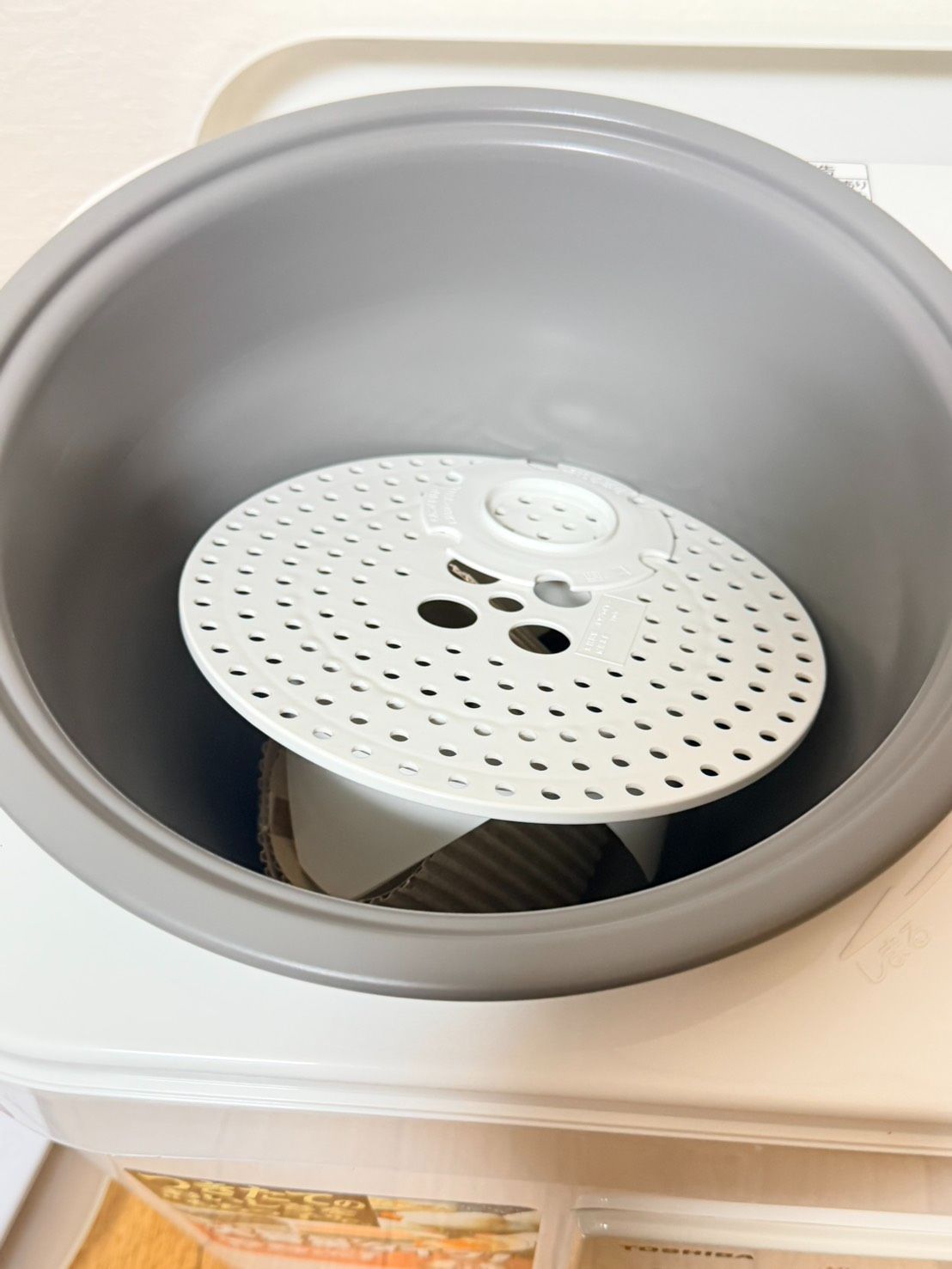  TOSHIBA 東芝 もちっ子生地職人 生地ねり＆もちつき機 PFC M 216 餅つき機 炊飯器 餅つき機