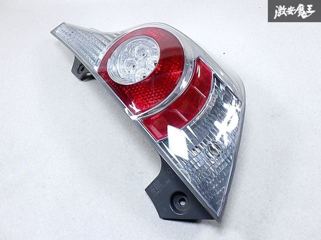 アクア　ＮHP10　STANLEY 52-252 Z　左右セット テールライト ☆割れ無し☆ トヨタ 純正 NHP10 アクア 前期 テールライト レンズ 右