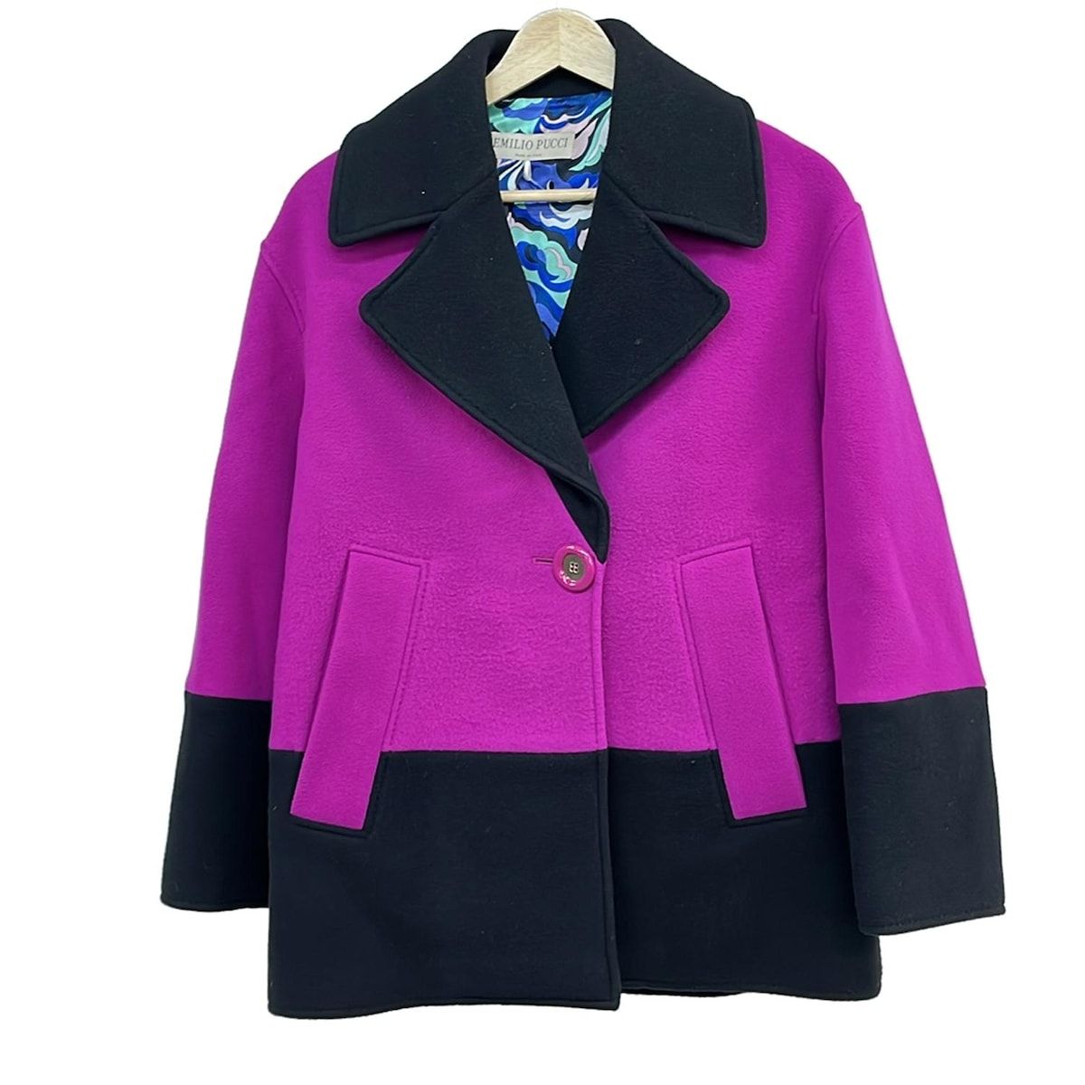 美品　EMILIO PUCCI/エミリオプッチ　カシミヤ混ケープマントコート EMILIO PUCCI(PUCCI)(エミリオプッチ) コート サイズ38 S レディース美