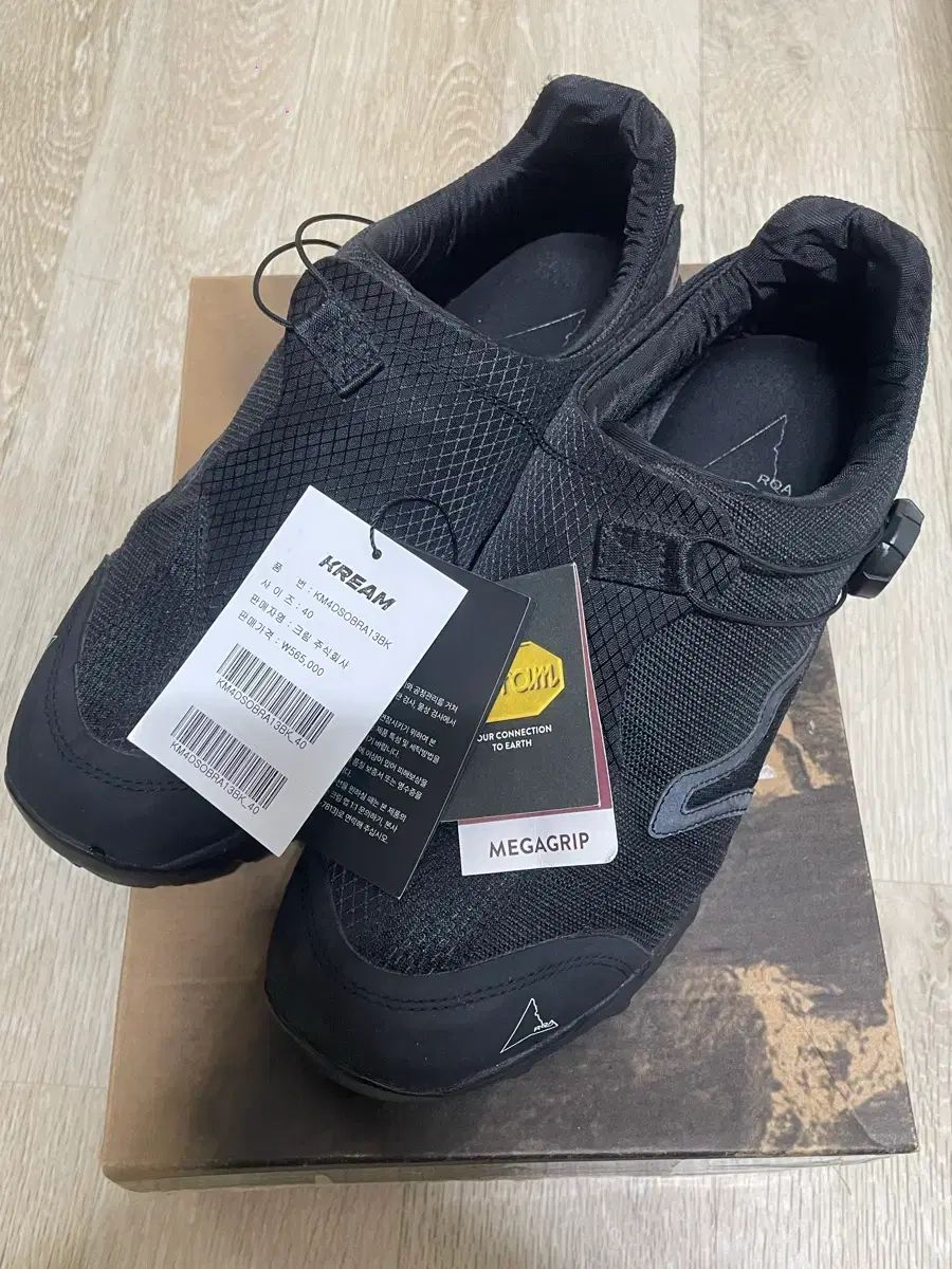 40 ROA ハイキング ミナール ブラック