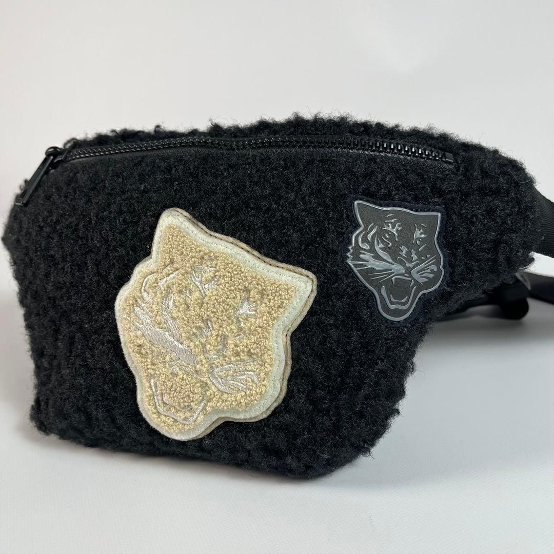 Onitsuka Tiger ボディバッグ ウエストポーチ ボア ワッペン 刺繍