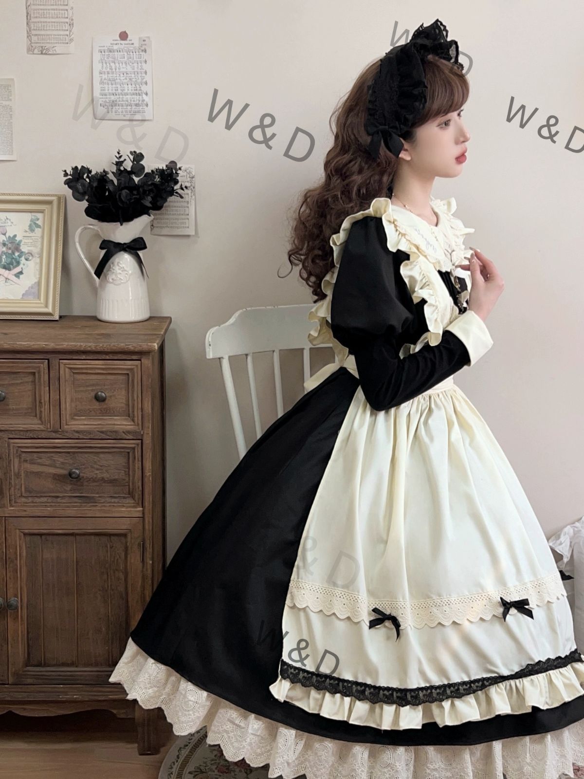 クラシックメイドロリータワンピース エプロン 聖職者風 ドゴール ブラック ゴシック エレガント コスプレ ドレス ギフト 古き良き時代の淑やかな情熱を纏う 荘厳なゴシックメイドドレス