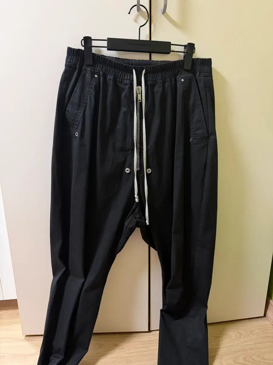 リックオウエンス　パンツ　TE 48  極美品 リックオウエンス メインLINE ベラパンツte 48 - メルカリ