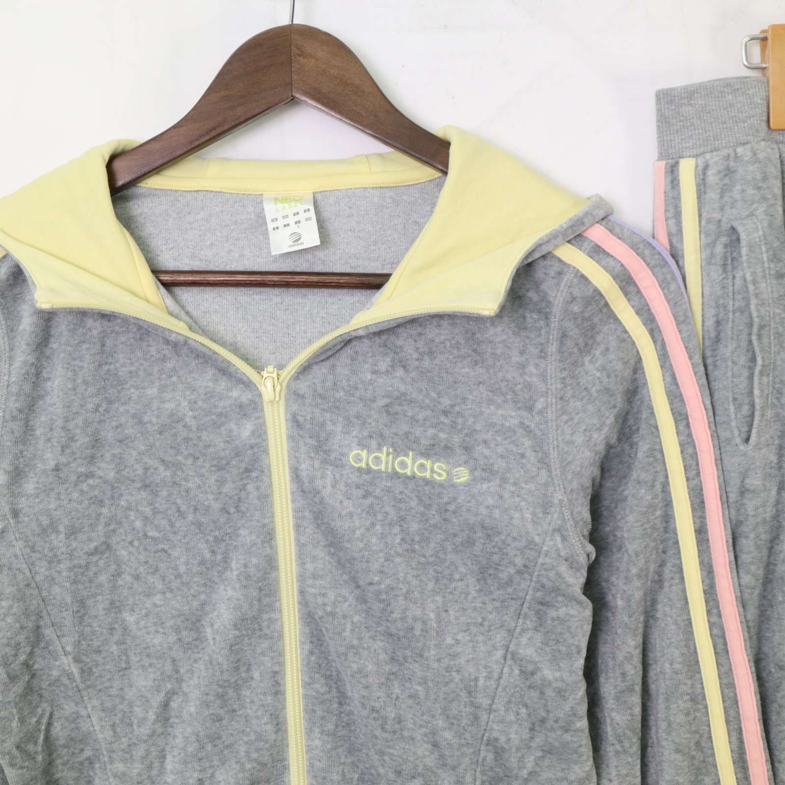 adidas NEO アディダス ネオ ロゴ刺繍☆ ストレッチ ベロア