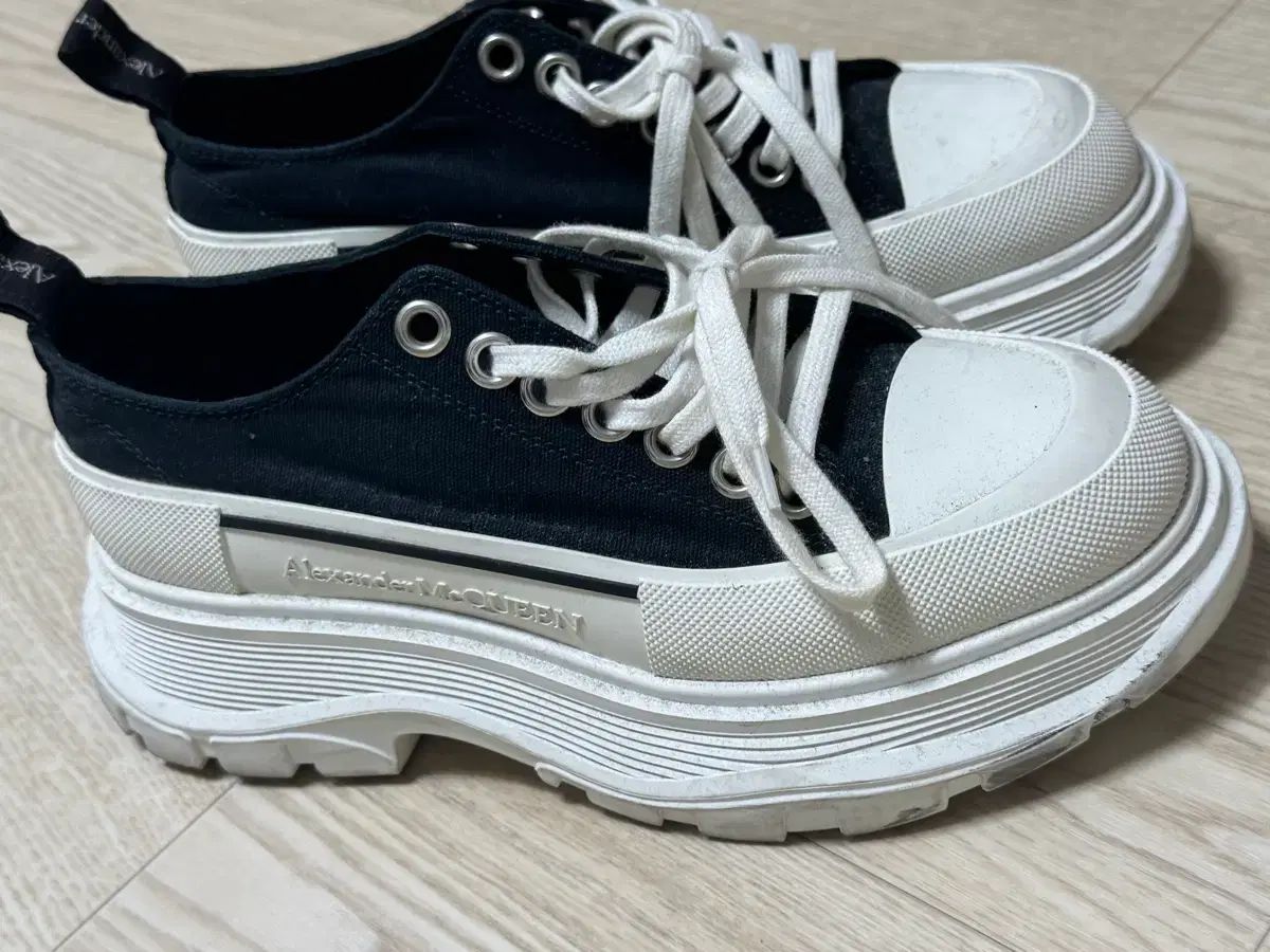 Alexander McQueen トレッドスリック レースアップスニーカー36 トレッドスリック レースアップ 36[697072W4MV29000] Tread Slick