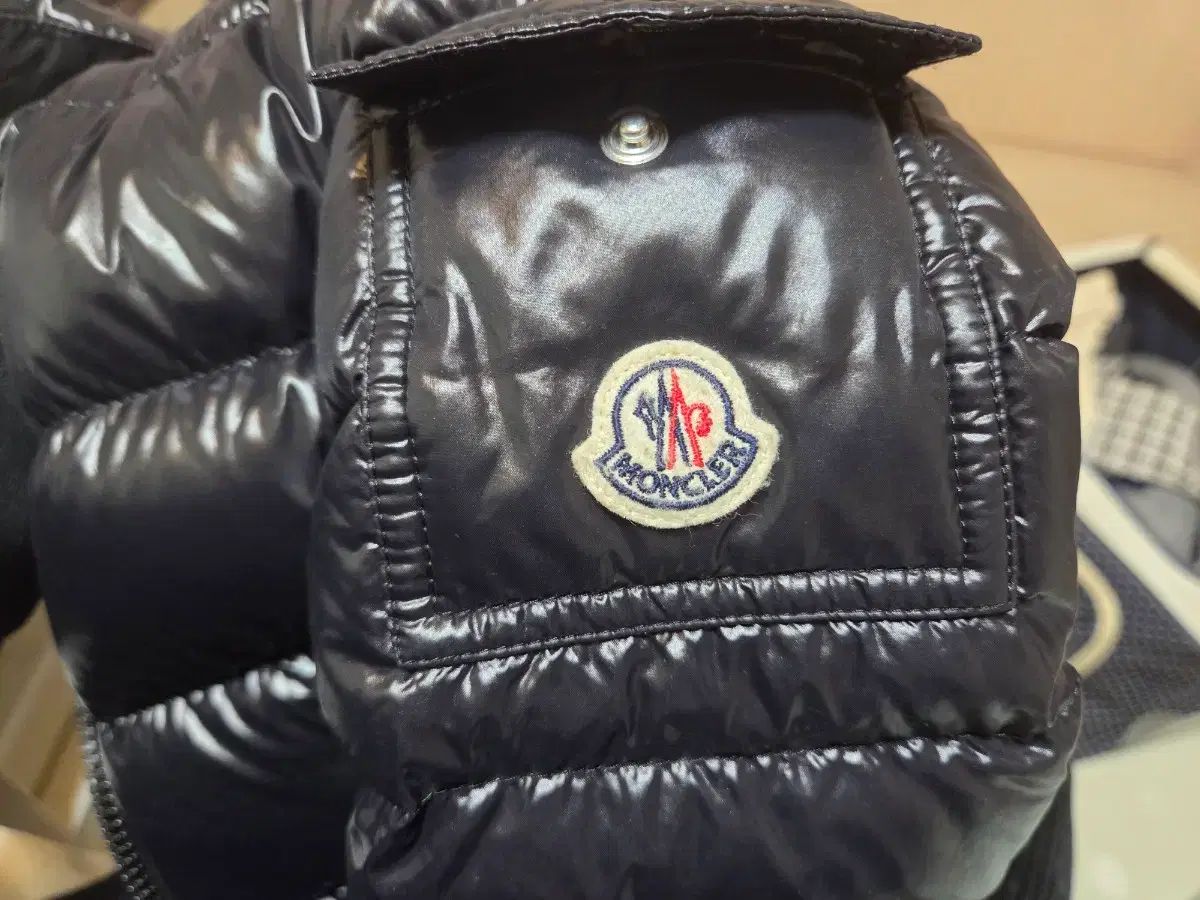 MONCLER ニューミヤ