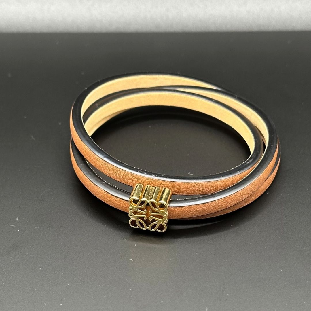 極美品】Loewe アナグラム ツイスト バングル カーフ ブレスレット
