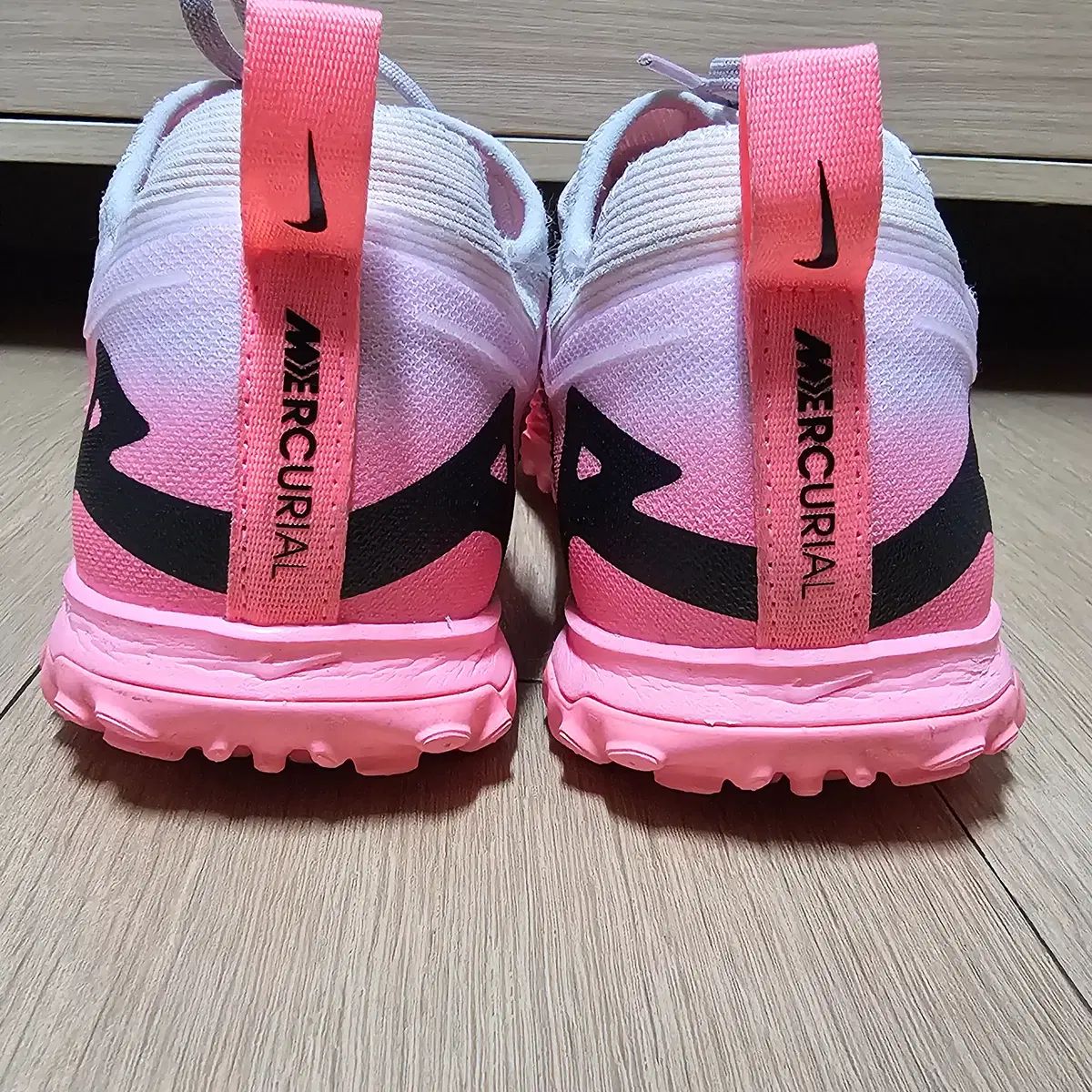 サッカーシューズ