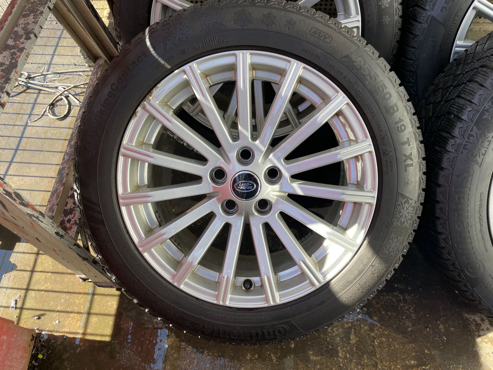ランドローバー レンジローバースポーツ 19インチ アルミ＆ スタッドレスタイヤ ContiVikingContact 6 255 50 R 19 4本セット 品 菅19