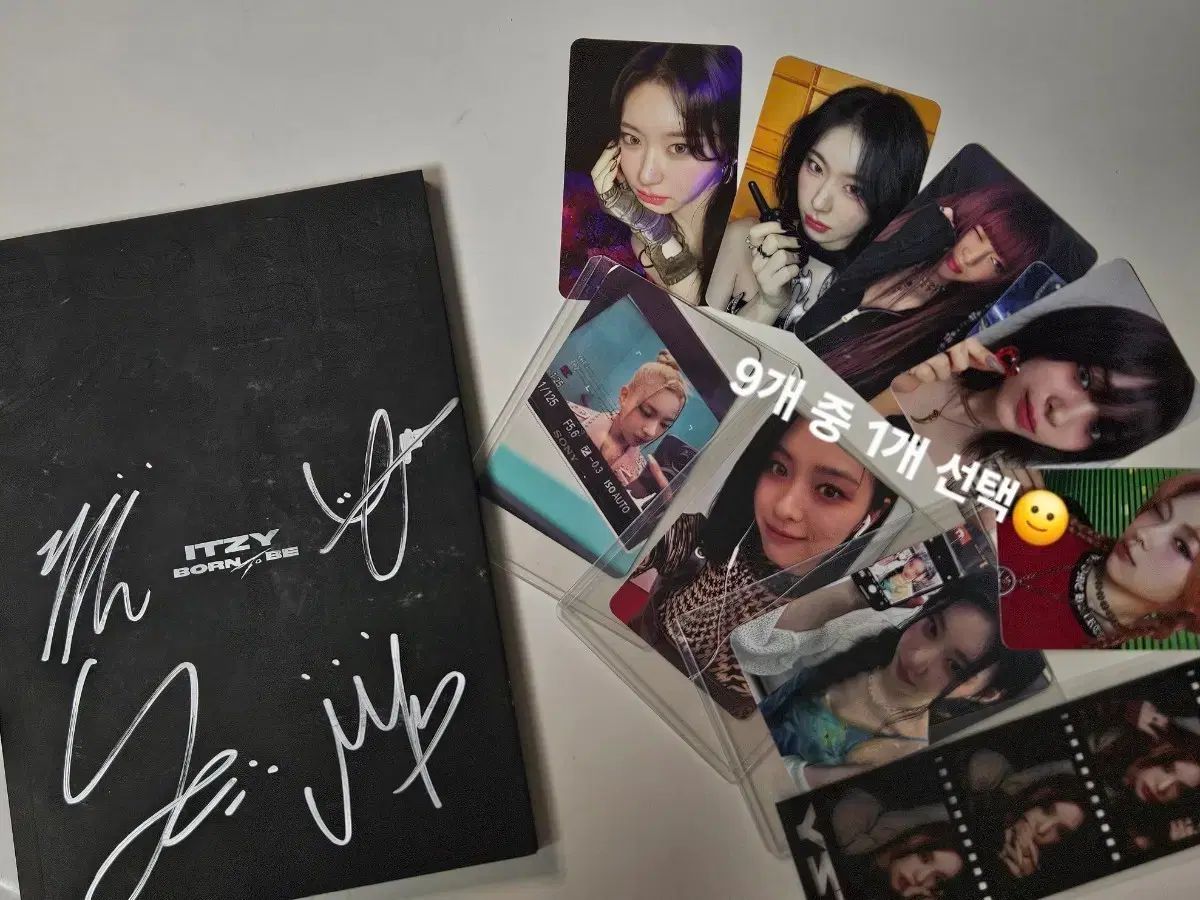 ITZY Born To Be アルバム サイン入り + トレカ 1枚 - メルカリ