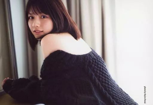 中古】生写真(乃木坂46) 渡邉美穂/横型・上半身・衣装黒・両手伸ばし