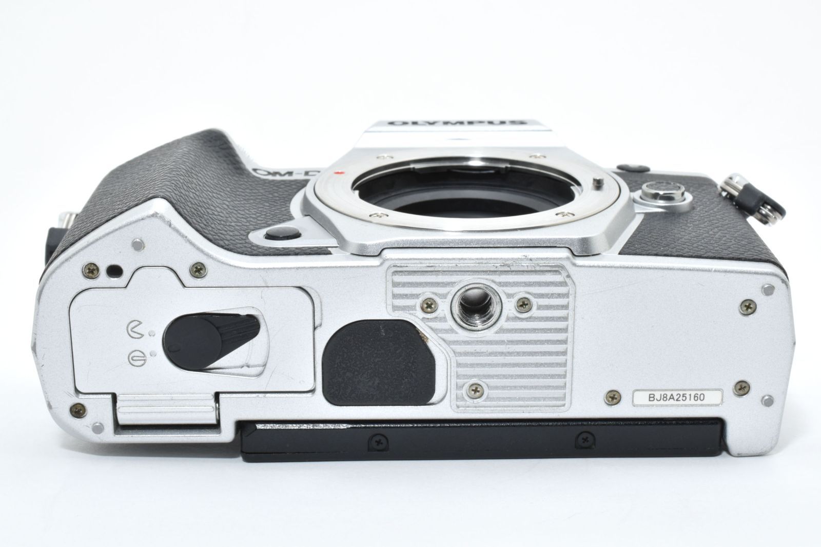  上 オリンパス OLYMPUS OM D E M 5 Mark III ボディ シルバー ショット数3749回 多数 ミラーレス一眼 デジタルカメラ