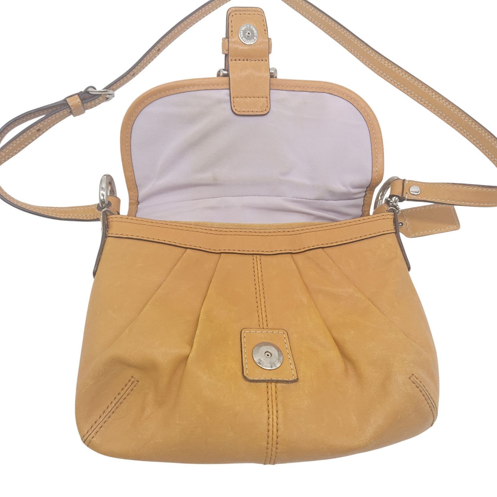 COACH コーチ ショルダーバッグ レザー イエロー マスタード