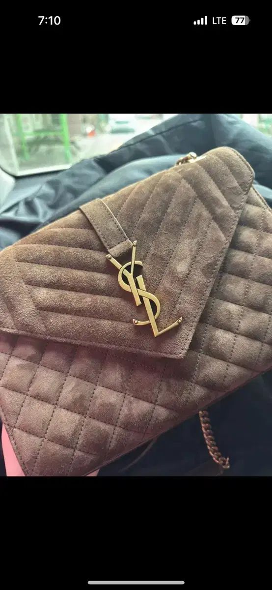 YVES SAINT LAURENT イヴ サンローラン ENVELOPE エンベロープ スウェード ゴールド Mサイズ ショルダーバッグ