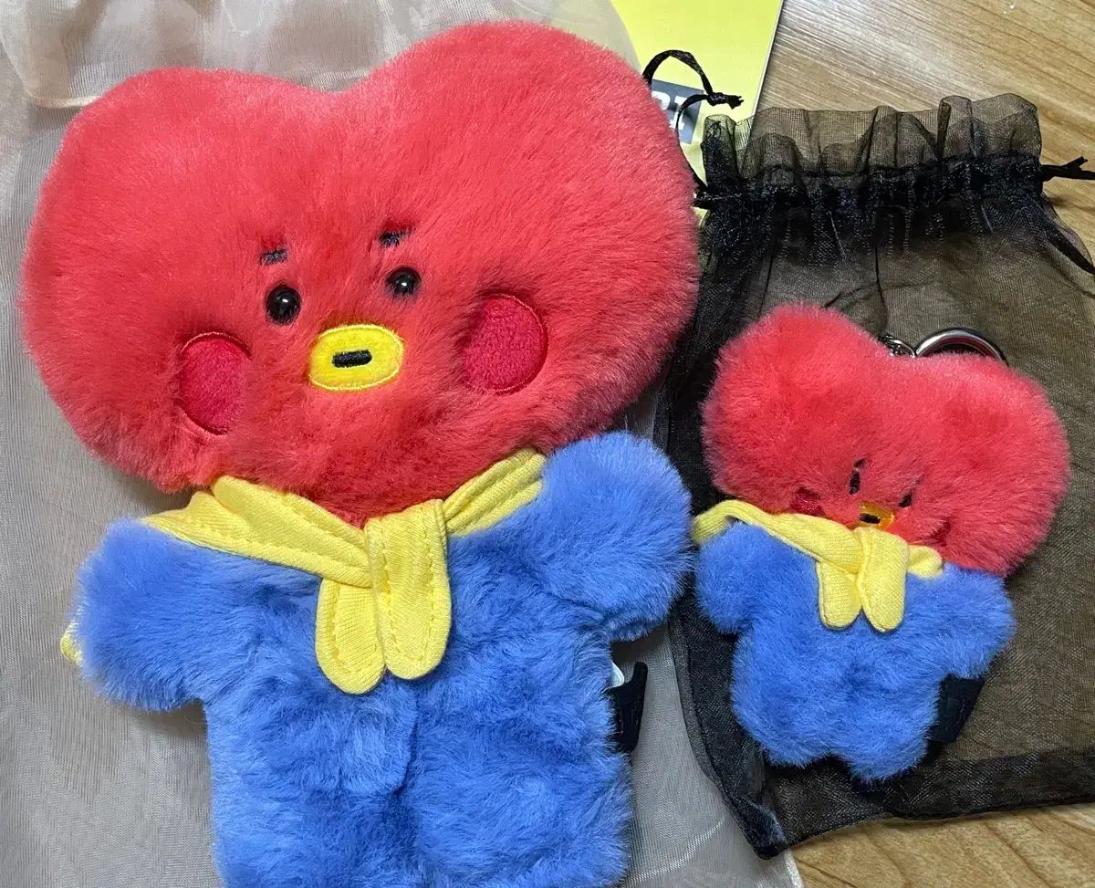 BTS BT21 TATA フラットパー ぬいぐるみ キーホルダー バッグチャーム