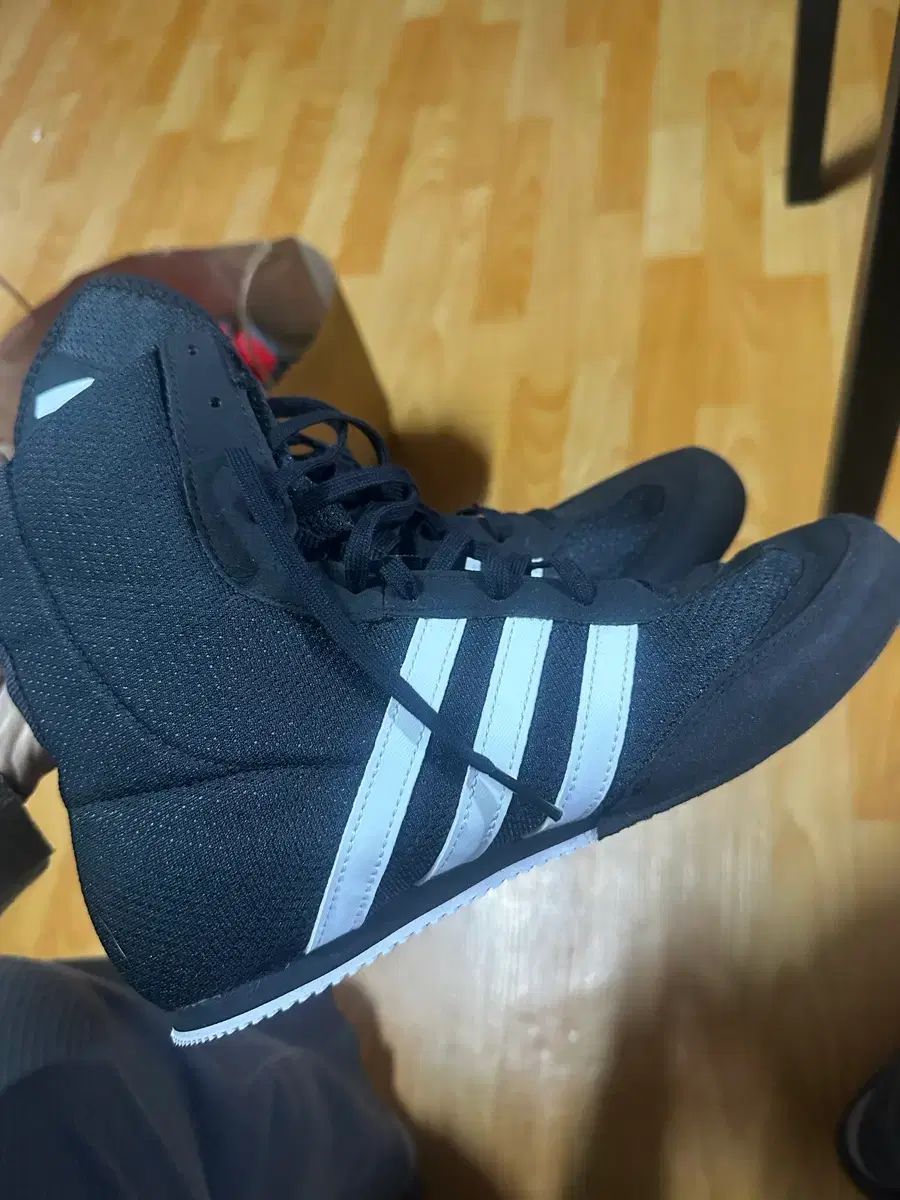 アディダス ボクシング シューズ 265-270