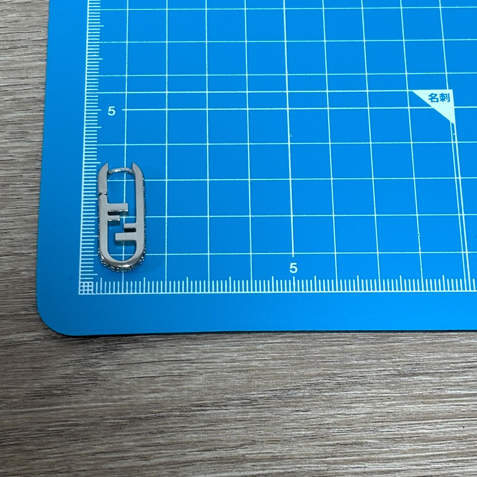 FENDI フェンディ