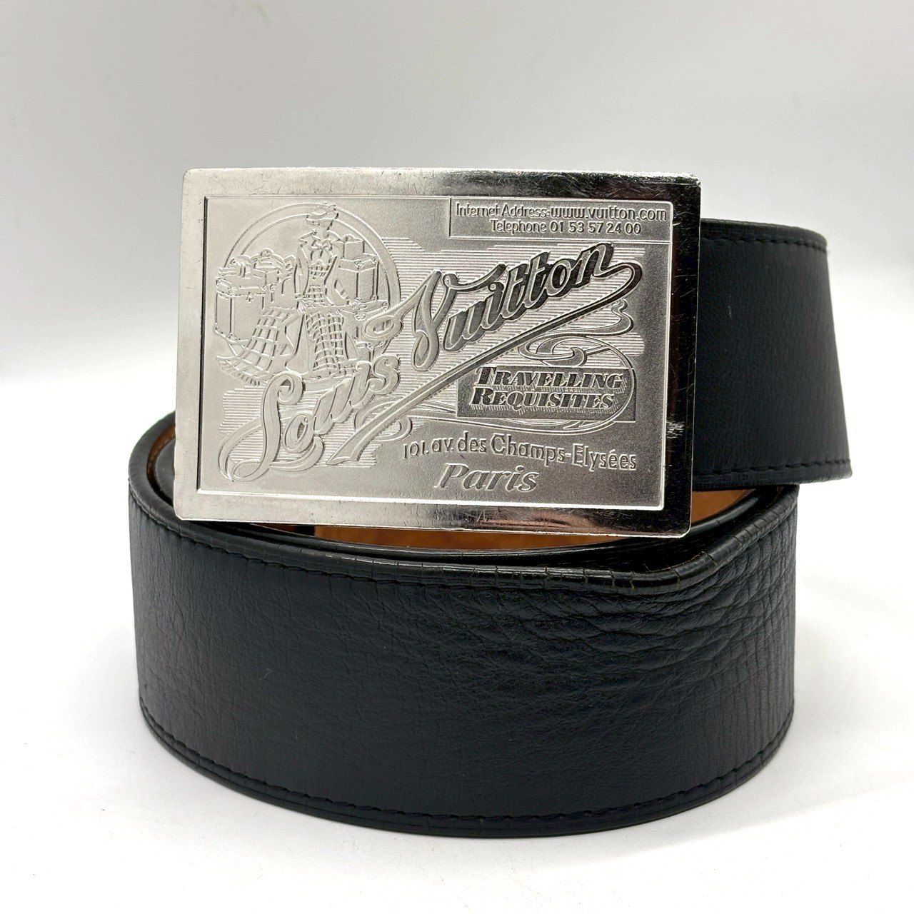 【美品】VUITTON　ベルト　クラシック　サンチュール　黒　レザー　ロゴ刻印 無骨に映える重厚刻印】 LOUIS VUITTON ルイヴィトン レザーベルト