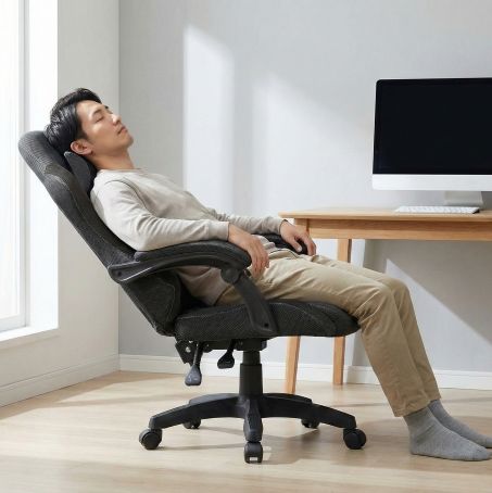 ロッキング機能付きゲーミングチェア