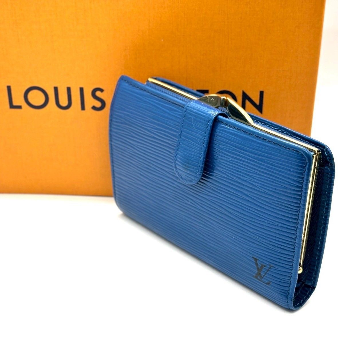 知性が香る青】 LOUIS VUITTON ルイヴィトン 二つ折り財布 エピ