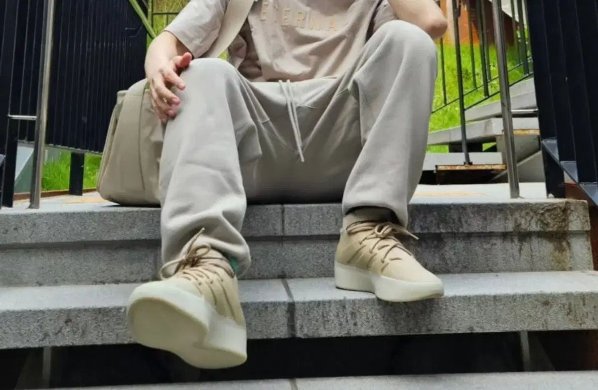 * アディダス x Fear Of God Athletics コラボレーション