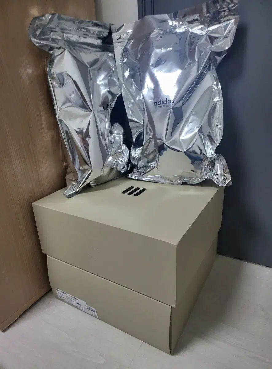  アディダス x Fear Of God Athletics コラボレーション その他 ウェア