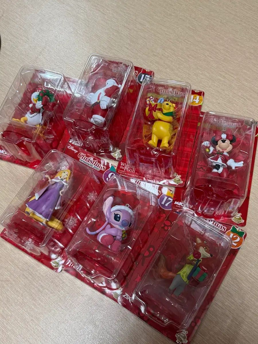 値下げ　ディズニー　クリスマスオーナメント　2025 まとめ売り　13個セット 10月1日 (日) 先行発売 「Share the Magicクリスマスオーナメント