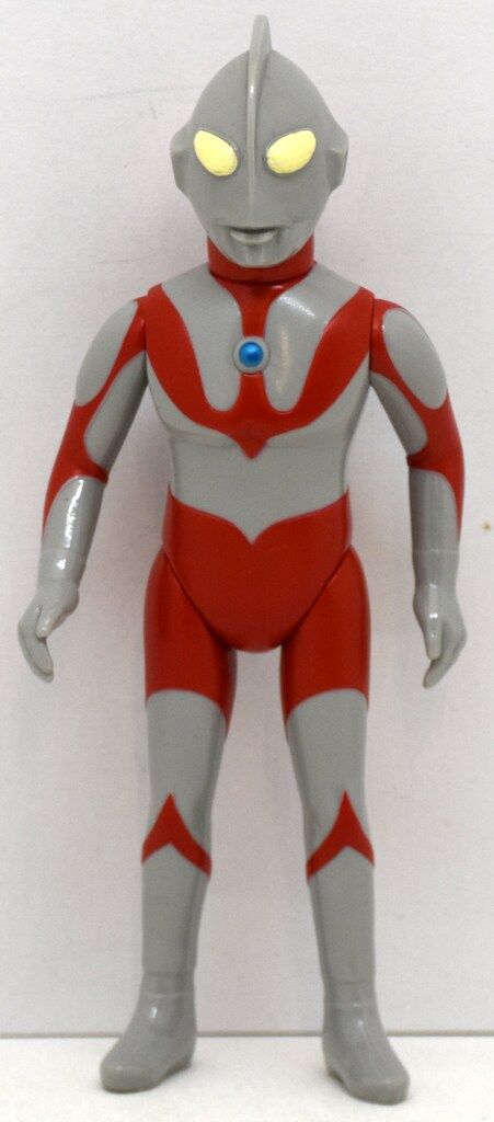 円谷コミュニケーションズ 銀河連邦 ウルトラマン Aタイプ 灰色成型 赤塗装