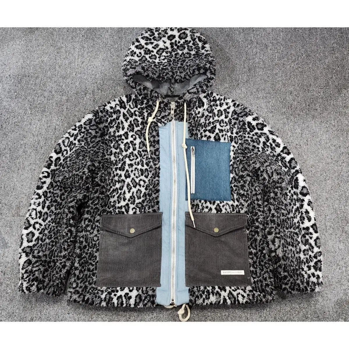 アジア圏(中国？)】エンジェルラダークォーツのポイント