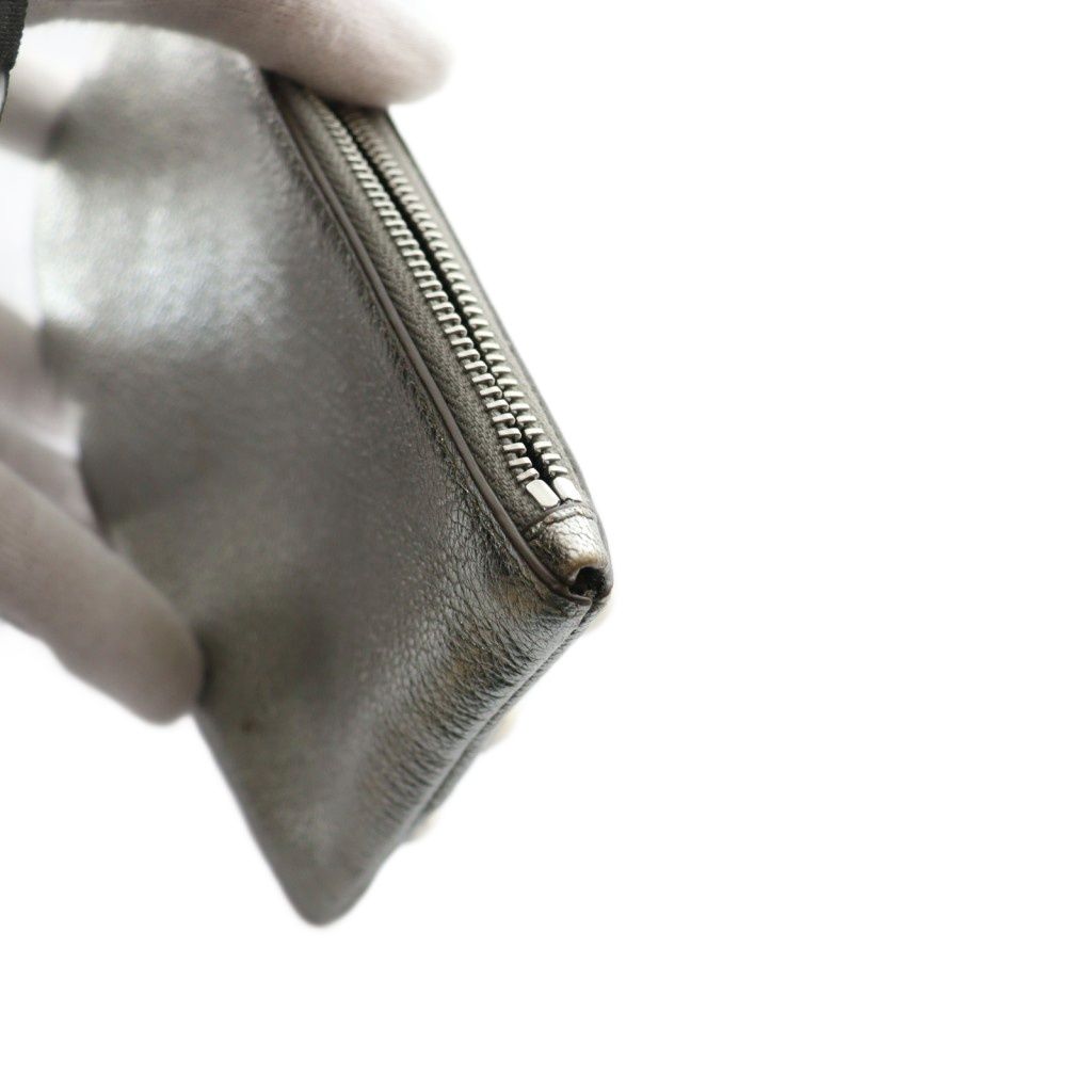  ミュウミュウ miumiu パールビジュー装飾フラットポーチ 銀色 シルバー SS OS ポーチ バッグ