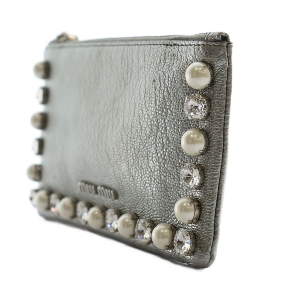 miumiu パールビジュー装飾フラットポーチ