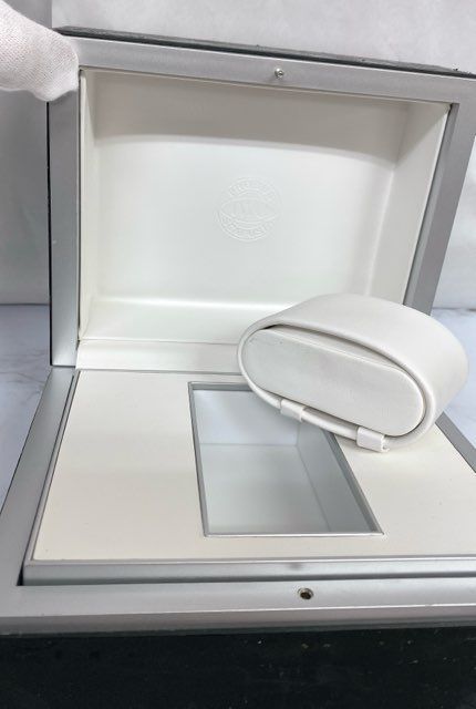 IWC SCHAFFHAUSEN international watch company 空き箱 時計ケース 空