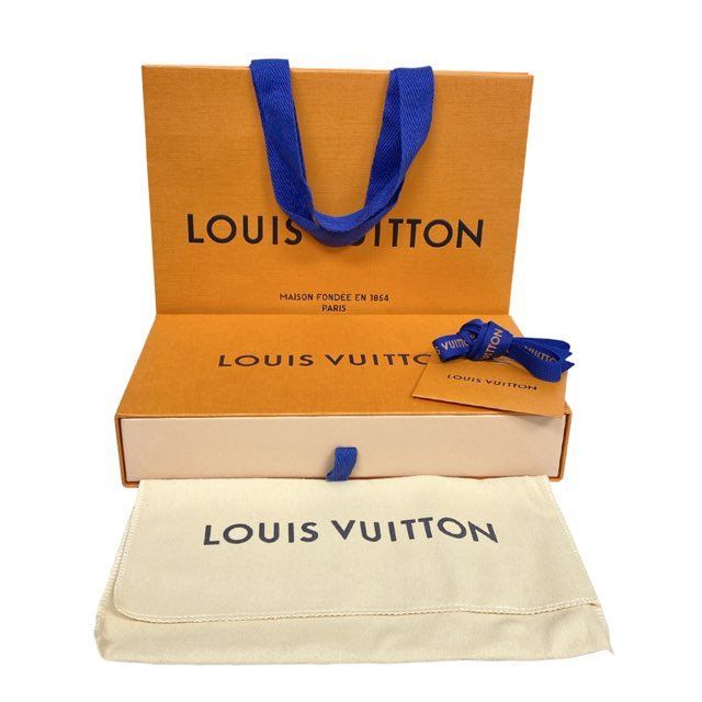 ルイヴィトン空箱22個　ショッパー、保存袋、リボン、メッセージカード付き LOUIS VUITTON ルイヴィトン BOX 空き箱 空箱 リボン 保存袋 長財布用