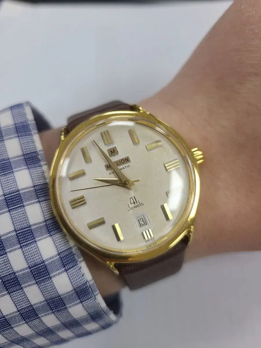  ヴィンテージ スイス ミリオン 41石 オートマティック 時計 薄手ニット 自動巻き時計 腕時計(アナログ)