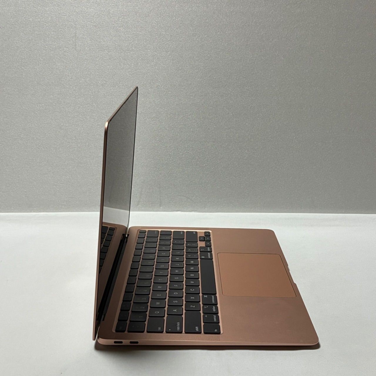 【美品】MacBook i7 SSD512GB ローズゴールド パソコンPC 美品】MacBook 2017 SSD512GB ローズゴールドパソコンPC 美品】MacBook