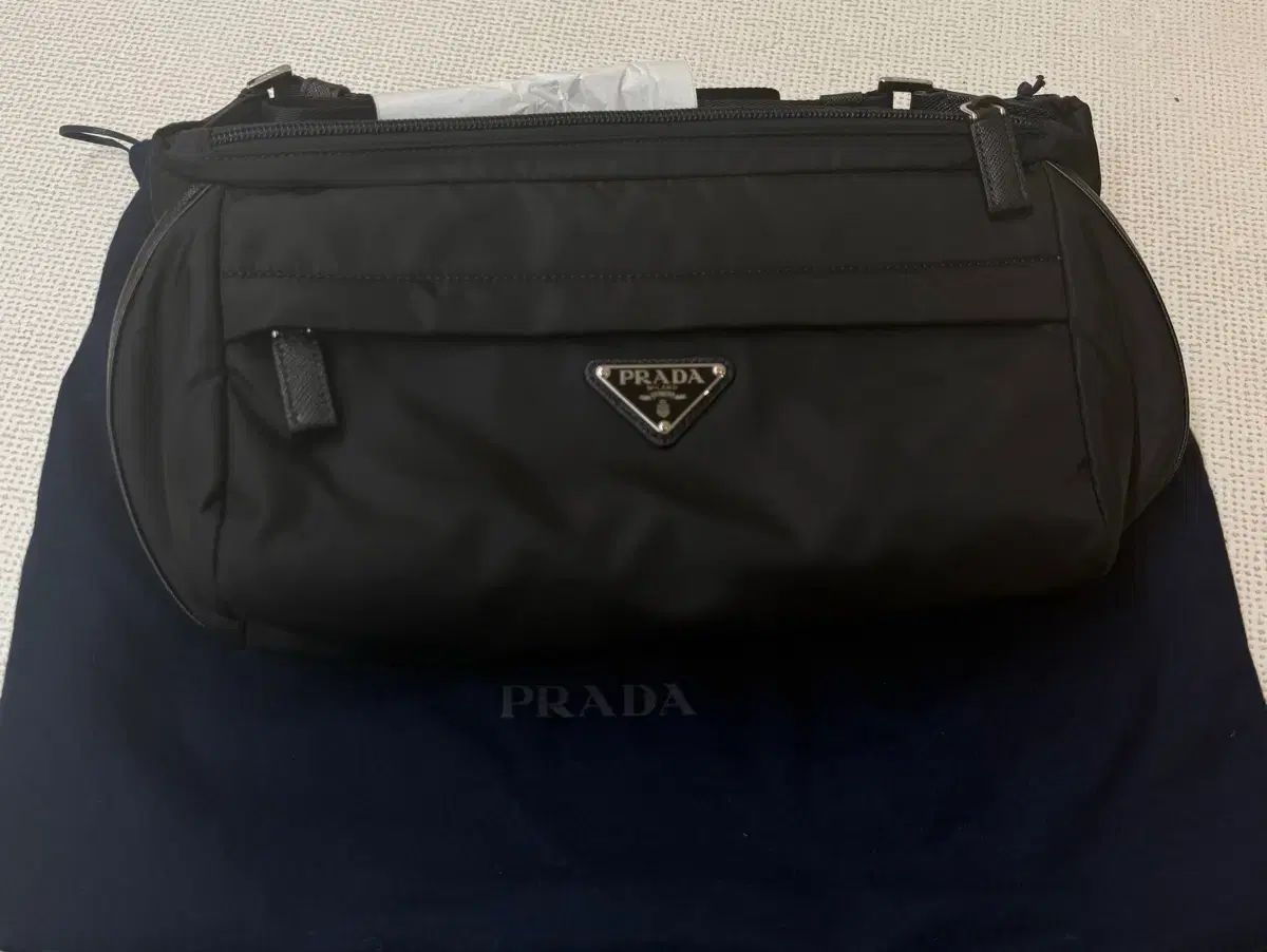PRADA プラダ バイカーバッグ Mサイズ 2 vh 994