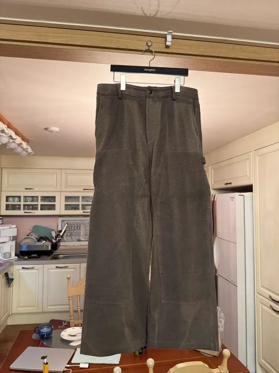 ジヨンキム ダブルニー パンツ カーキ